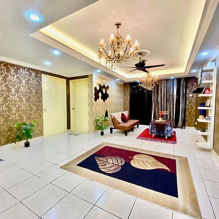 Putravilla Condominium Lovely & Spacious With Public Pool Kampong Kerdas Экстерьер фото