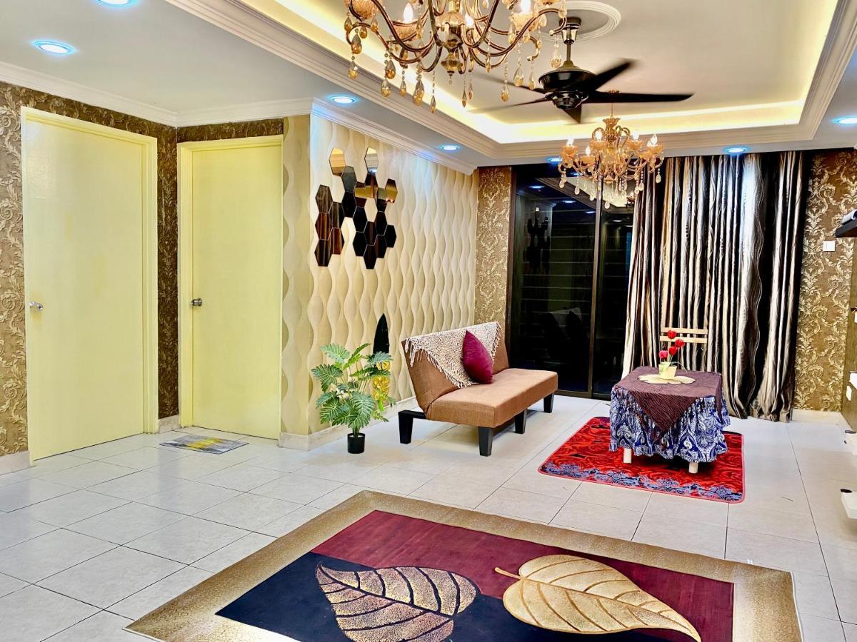 Putravilla Condominium Lovely & Spacious With Public Pool Kampong Kerdas Экстерьер фото