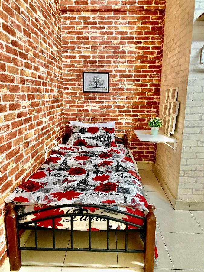 Putravilla Condominium Lovely & Spacious With Public Pool Kampong Kerdas Экстерьер фото