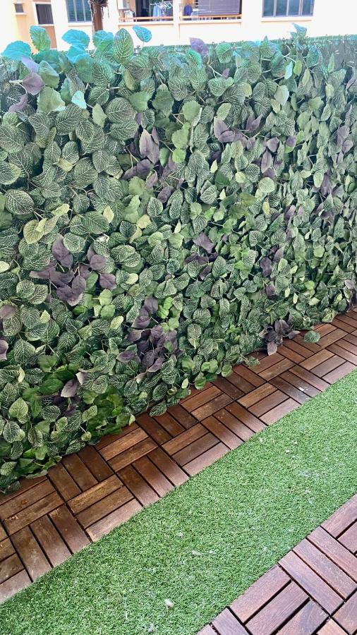 Putravilla Condominium Lovely & Spacious With Public Pool Kampong Kerdas Экстерьер фото